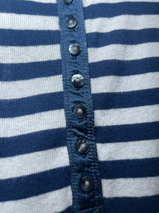 Y2K Vintage Abercrombie & Fitch Women’s Blue & White Striped Henley Size Large - Picture 12 of 16